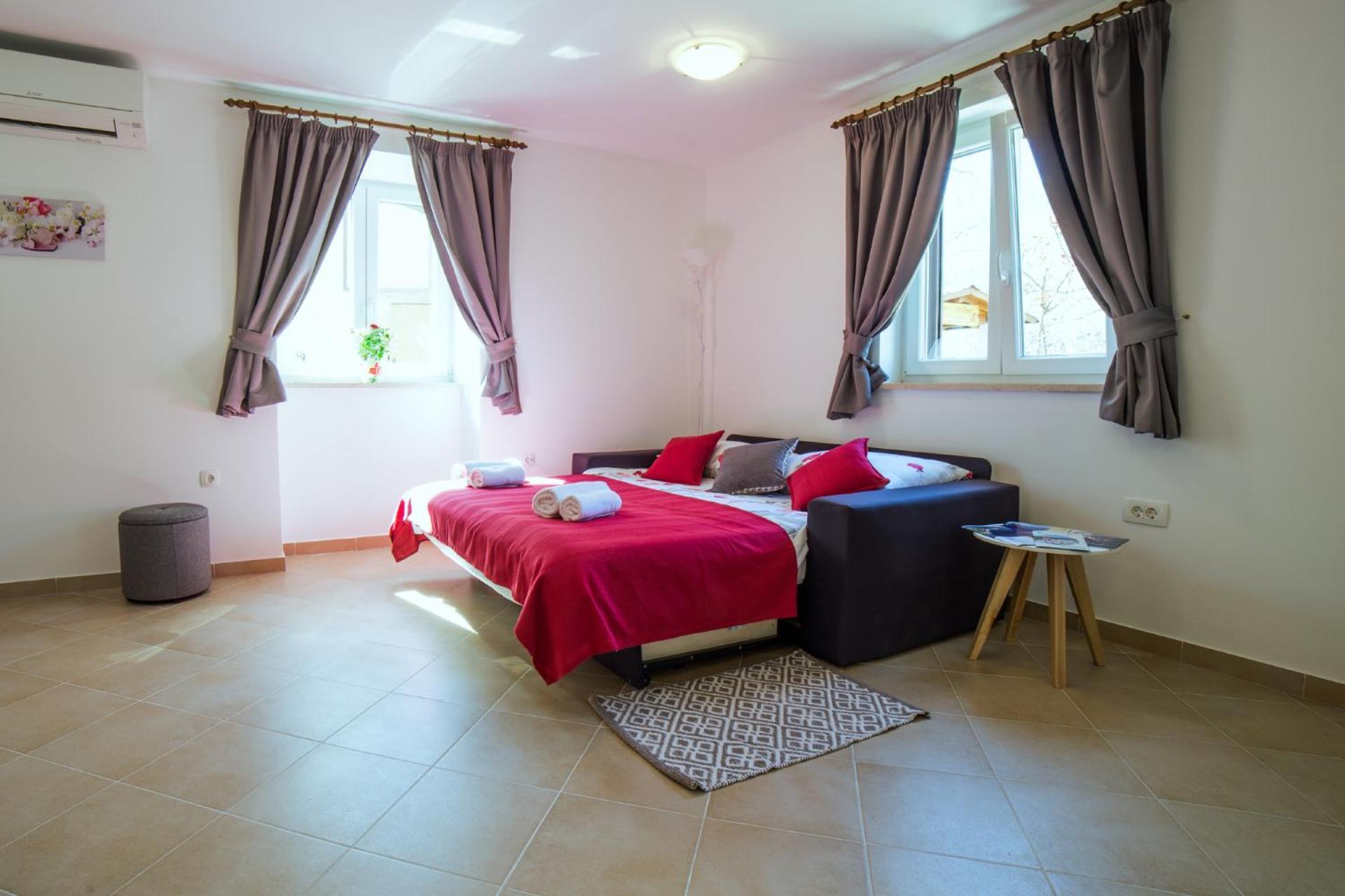 Apartment Podini Brsec Bagian luar foto